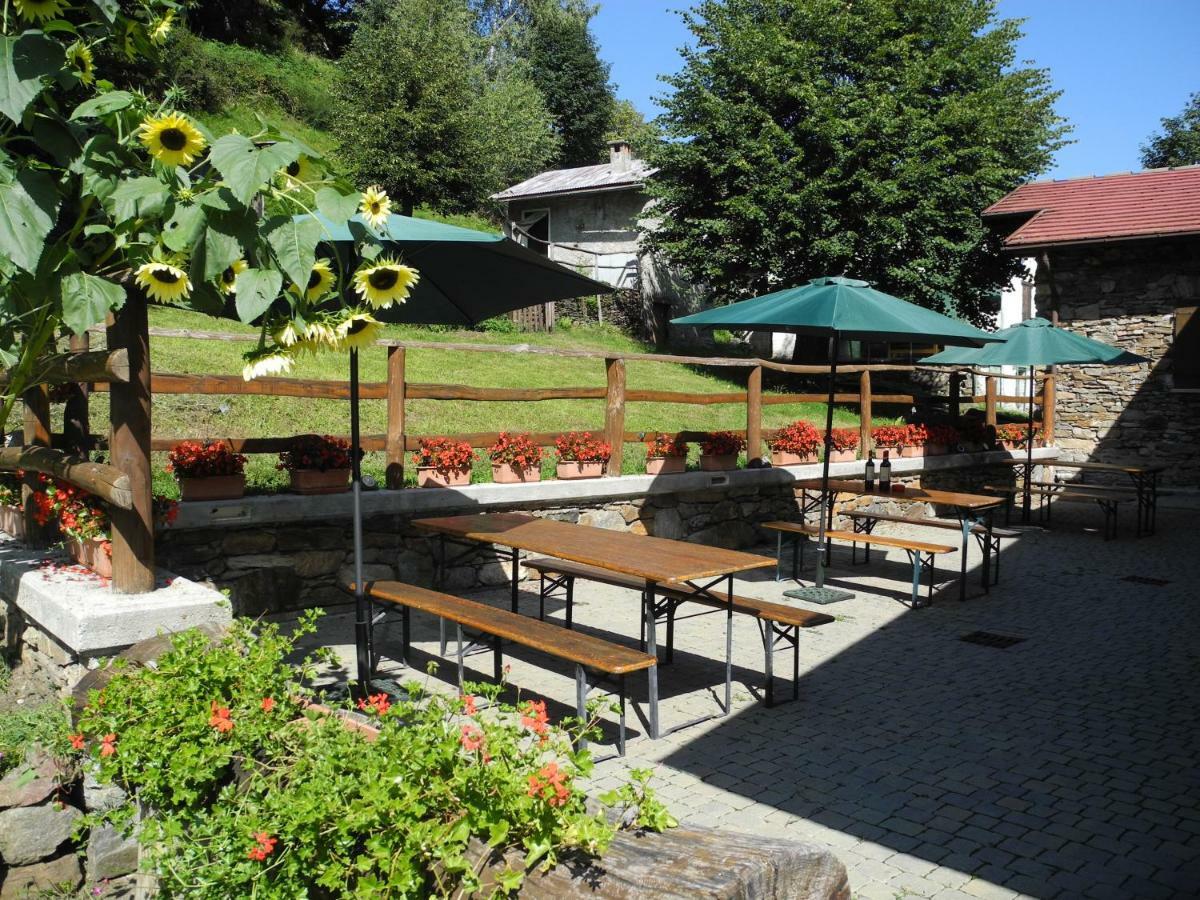 Agriturismo Piccolo Paradiso Pianello Del Lario Luaran gambar