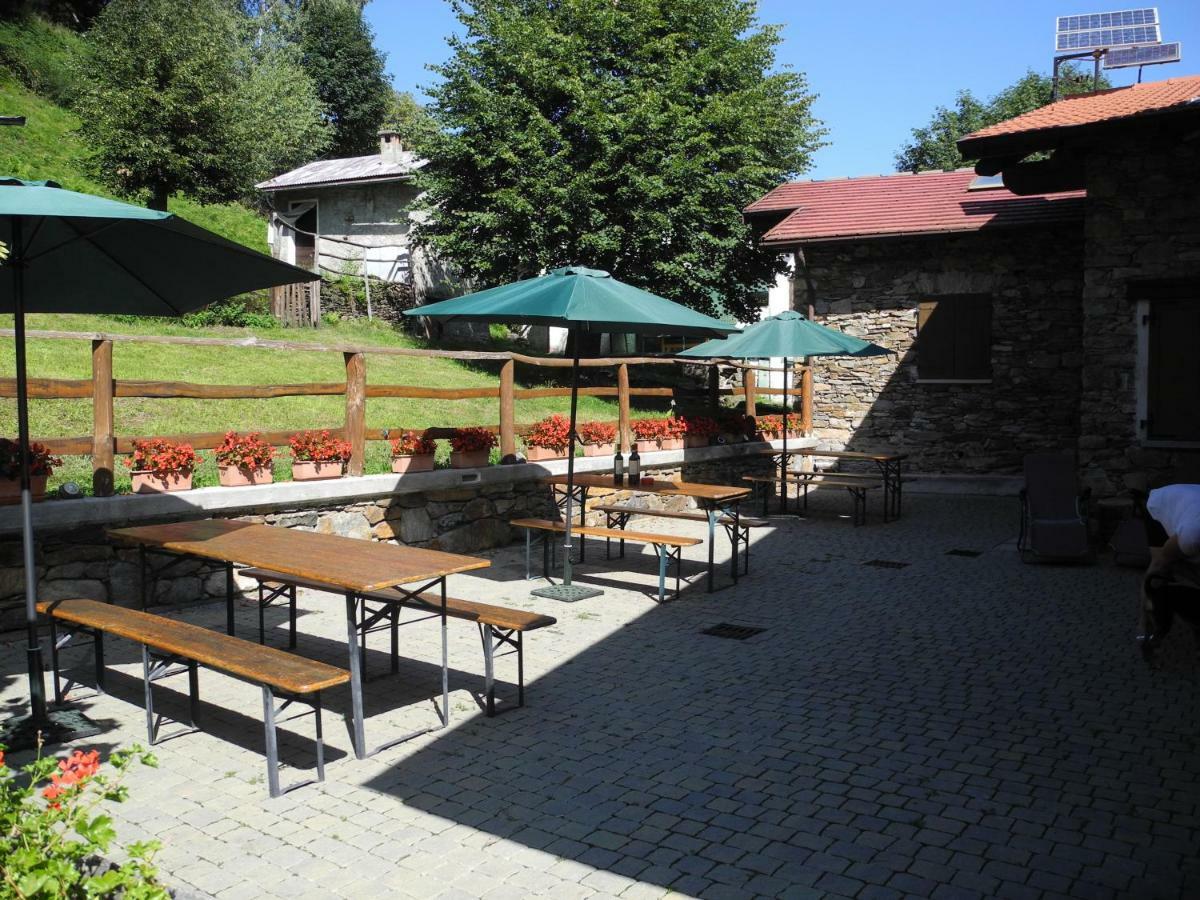 Agriturismo Piccolo Paradiso Pianello Del Lario Luaran gambar