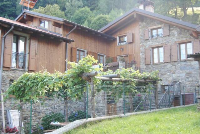 Agriturismo Piccolo Paradiso Pianello Del Lario Luaran gambar