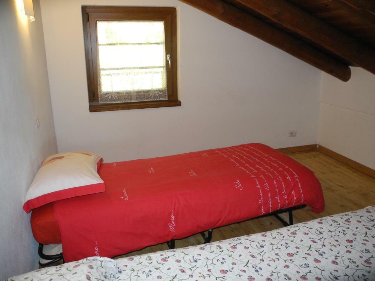Agriturismo Piccolo Paradiso Pianello Del Lario Luaran gambar
